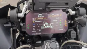 Bmw R 1250 R (2021 - 25)  (7)