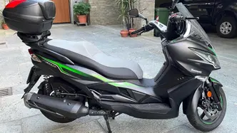 Kawasaki J 300 (2017 - 21) usata