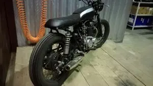Kawasaki   (12)