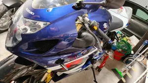 Suzuki GSX R 600 (2004 - 05)  (6)