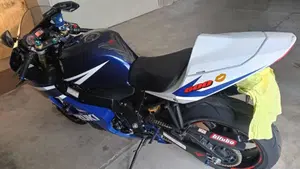 Suzuki GSX R 600 (2004 - 05)  (17)