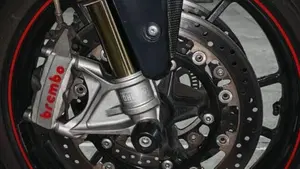 Triumph Speed Triple 1050 R ABS (2016 - 17)  (7)