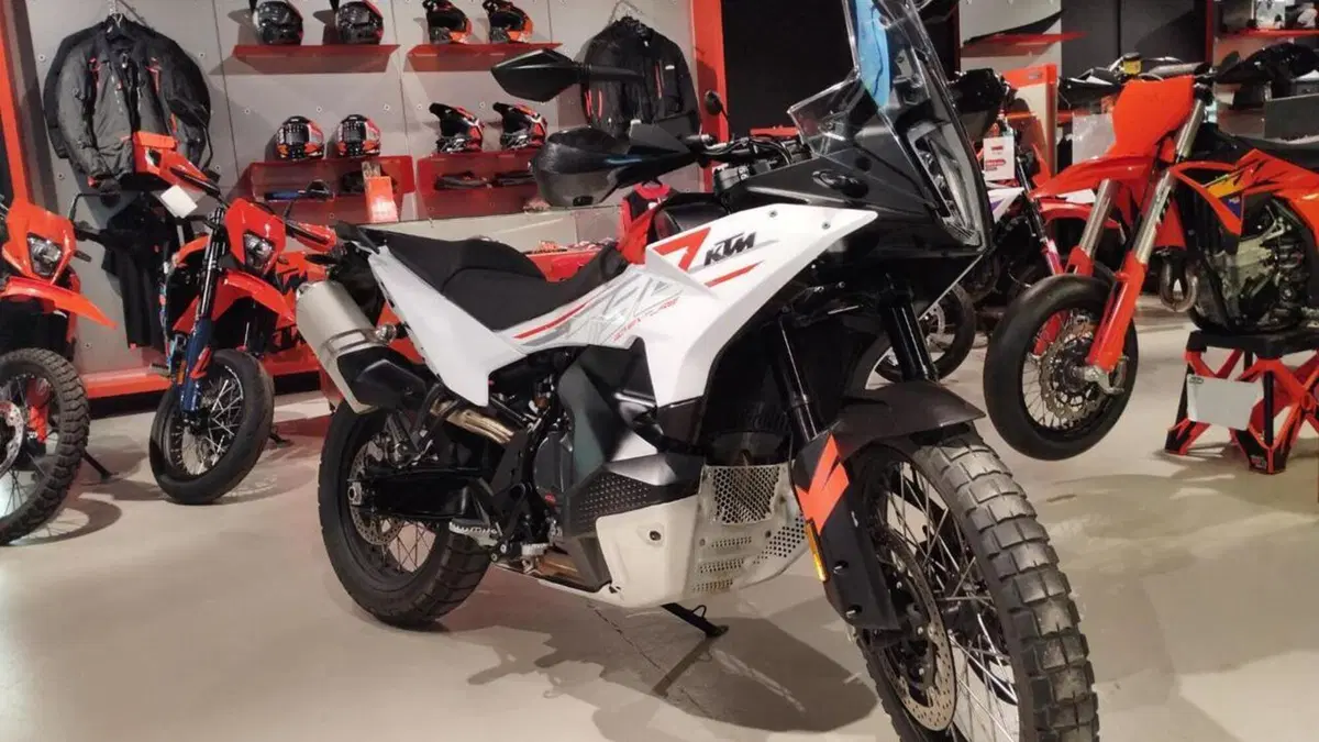 KTM 790 Adventure (2023 - 24)  (2)