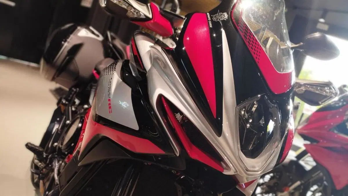 MV Agusta Turismo Veloce 800 RC SCS (2021 - 22)  (3)