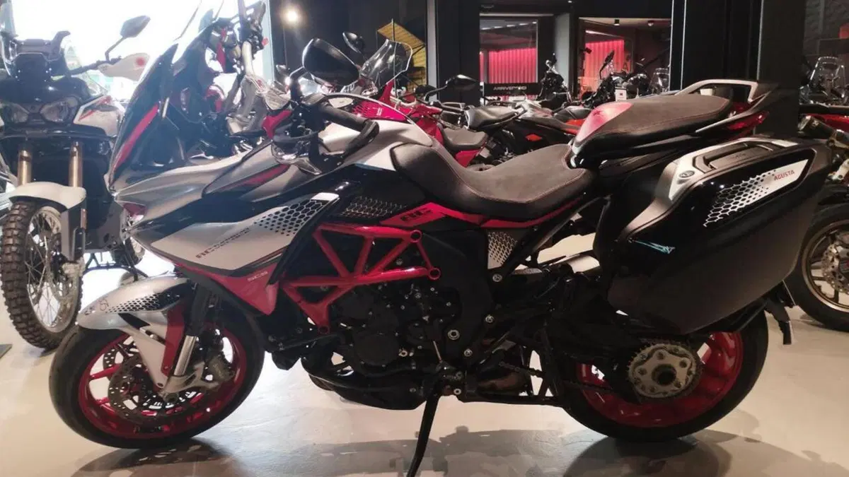 MV Agusta Turismo Veloce 800 RC SCS (2021 - 22)  (7)