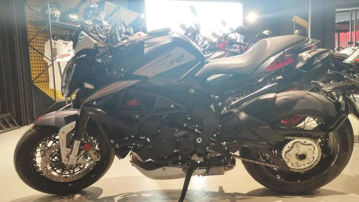 MV Agusta Dragster 800 RR (2021 - 23)  (8)