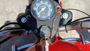 Moto Guzzi   (2)