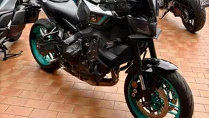 Yamaha MT-09 Y-AMT (2024 - 26)  (9)