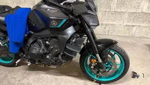Yamaha MT-09 Y-AMT (2024 - 26)  (10)