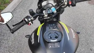 Triumph Street Triple RS (2020 - 22)  (7)