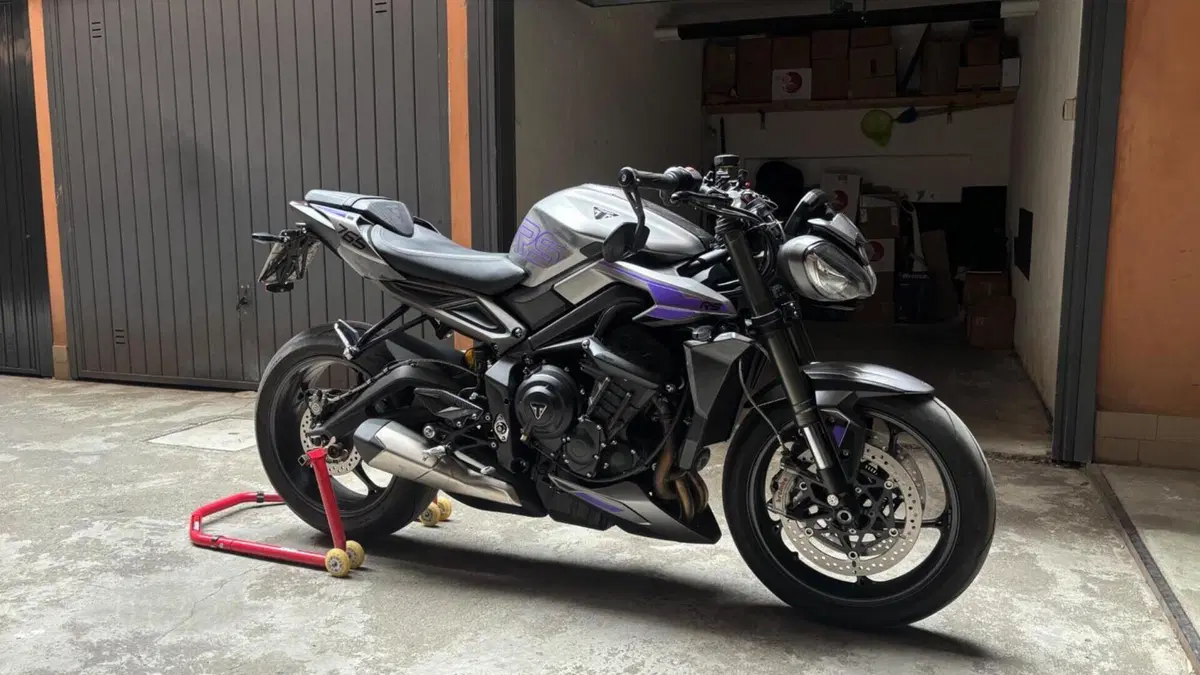 Triumph Street Triple 765 RS (2023 - 26) 