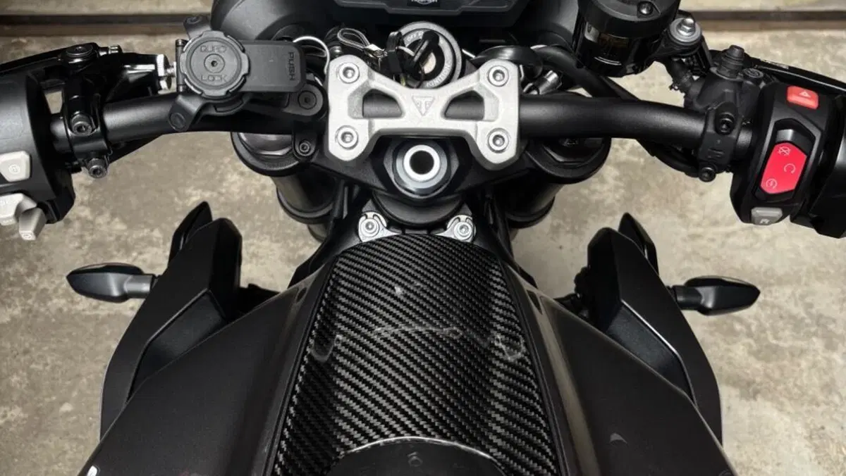 Triumph Street Triple 765 RS (2023 - 26)  (3)