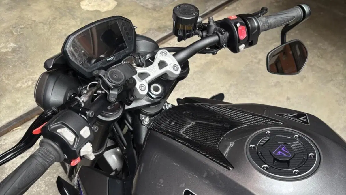 Triumph Street Triple 765 RS (2023 - 26)  (4)