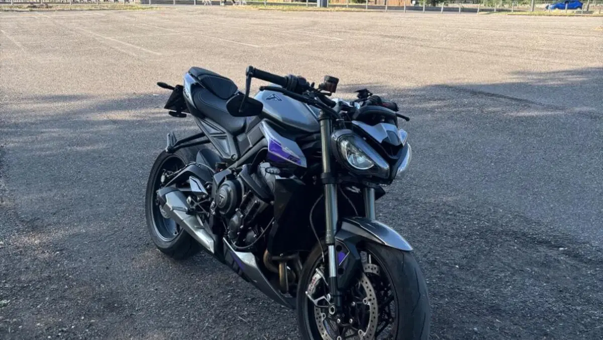 Triumph Street Triple 765 RS (2023 - 26)  (9)