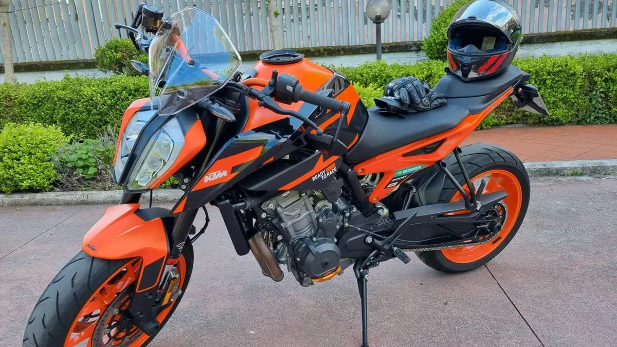 KTM 890 Duke GP (2022 - 23)  (2)