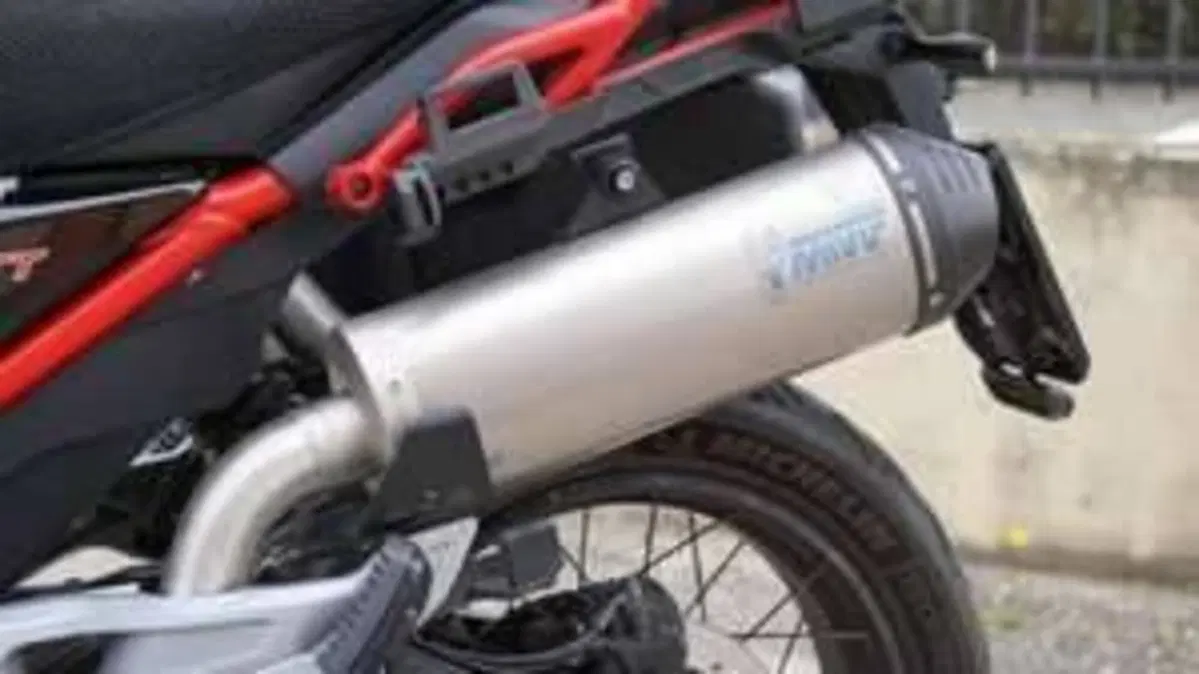 Moto Guzzi V85 TT Travel (2021 - 23)  (5)