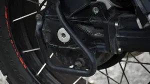 Moto Guzzi V85 TT Travel (2021 - 23)  (7)