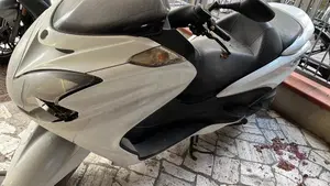 Yamaha Majesty 400 (2009 - 14)  (2)