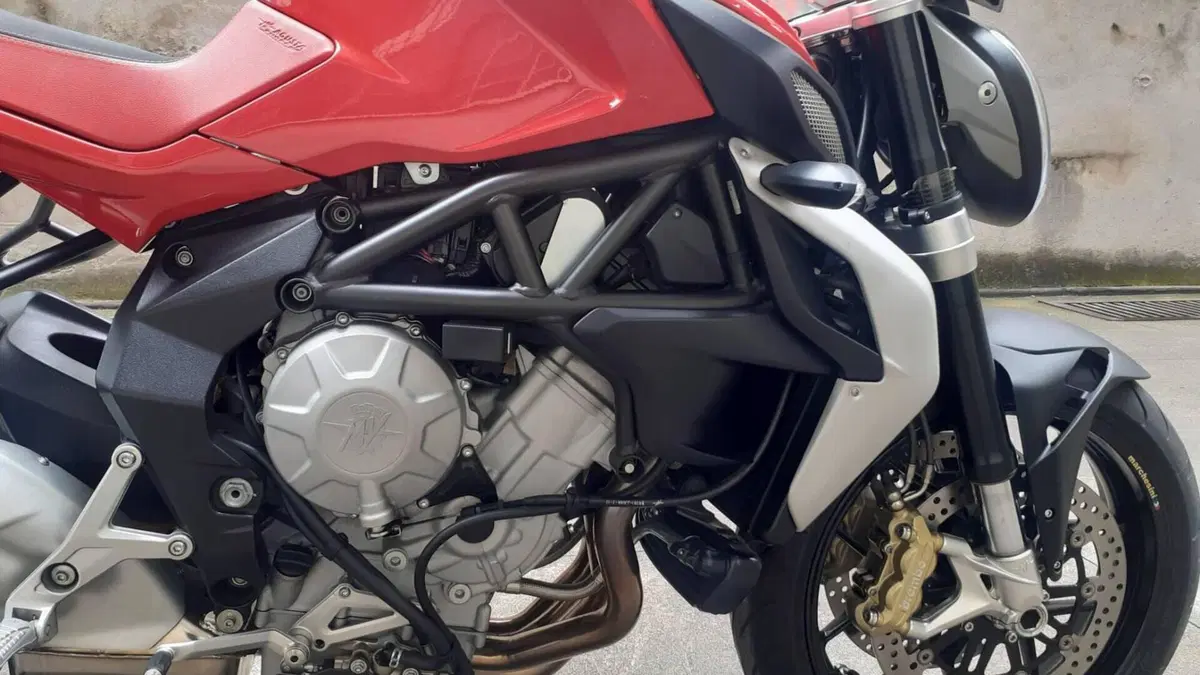 MV Agusta Brutale 675 (2011 - 15)  (3)