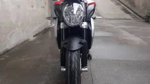 MV Agusta Brutale 675 (2011 - 15)  (7)