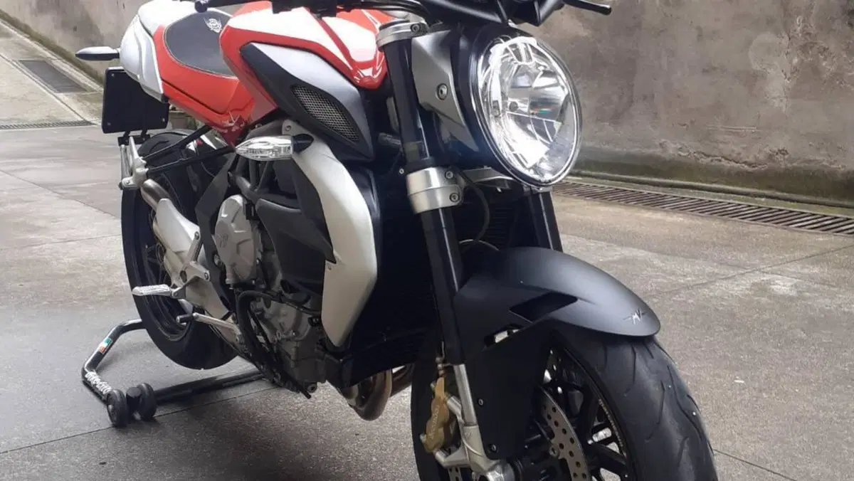 MV Agusta Brutale 675 (2011 - 15)  (10)