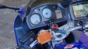 Honda VFR 800 (1998 - 01)  (5)