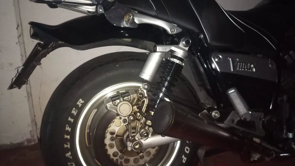 Yamaha V-Max 1200  (9)