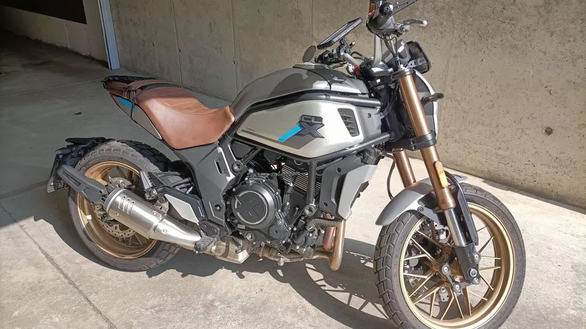 CFMOTO 700CL-X Heritage (2021 - 26)  (2)