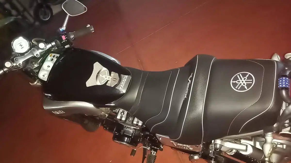 Yamaha   (8)