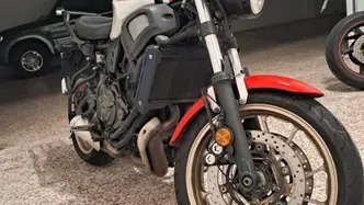 Yamaha XSR 700 (2021) usata
