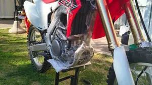 Honda CRF 250R (2017)  (4)
