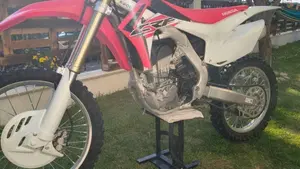 Honda CRF 250R (2017)  (5)
