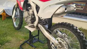 Honda CRF 250R (2017)  (6)