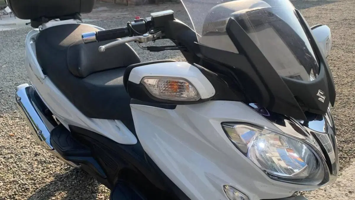 Suzuki Burgman AN 650 Executive (2017 - 20)  (2)