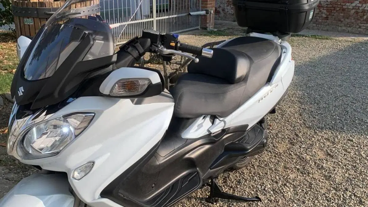 Suzuki Burgman AN 650 Executive (2017 - 20) 
