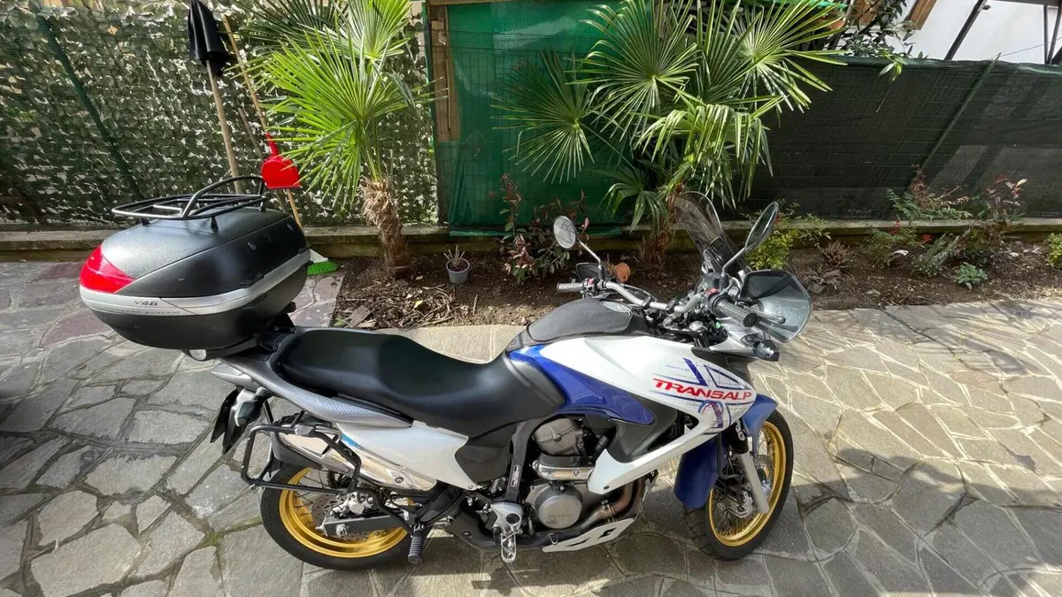 Honda Transalp XL 700 V (2007 - 2013)  (3)