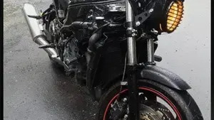 Suzuki RF 600 R  (2)