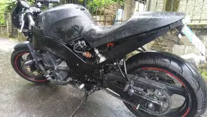 Suzuki RF 600 R  (5)