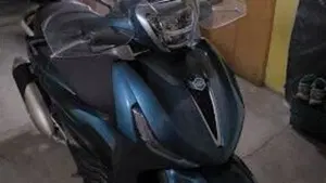 Piaggio Beverly 300 ABS-ASR (2021 - 25)  (4)