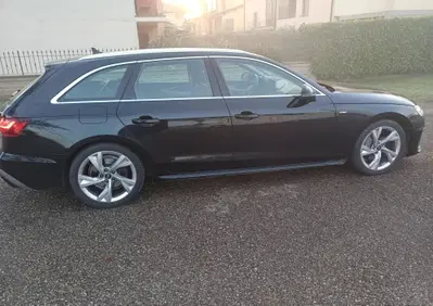 Audi A4 Avant 40 2.0 tdi mhev S line edition 204cv s-tronic (3)