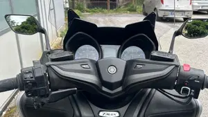 Yamaha T-Max 560 (2020 - 21)  (12)