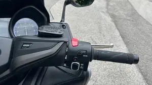 Yamaha T-Max 560 (2020 - 21)  (13)
