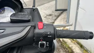 Yamaha T-Max 560 (2020 - 21)  (17)