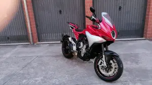 MV Agusta Turismo Veloce 800 (2014 - 16)  (2)