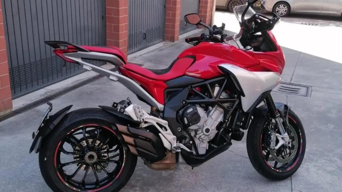 MV Agusta Turismo Veloce 800 (2014 - 16)  (4)
