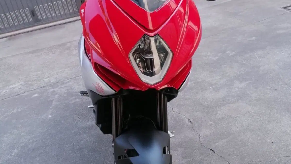 MV Agusta Turismo Veloce 800 (2014 - 16)  (7)