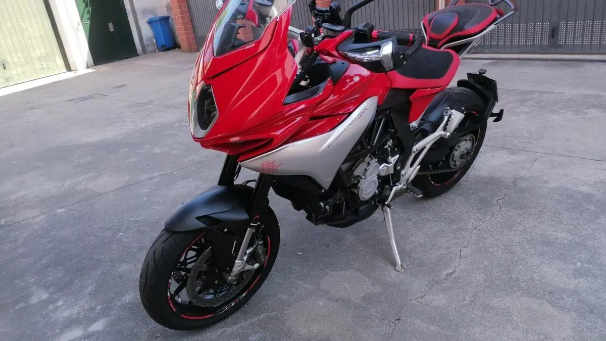 MV Agusta Turismo Veloce 800 (2014 - 16)  (8)