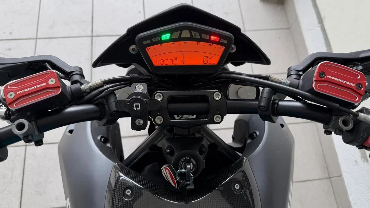 Ducati Hypermotard 796 (2012)  (5)