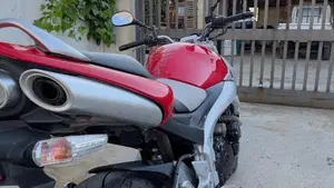 Suzuki GSR 600 (2006 - 11)  (4)