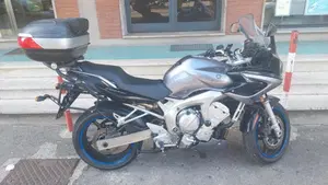 Yamaha FZ6 Fazer (2004 - 07)  (3)